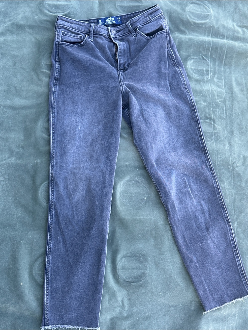 Hollister Women's Faded Navy Cropped Straight-Leg Jeans